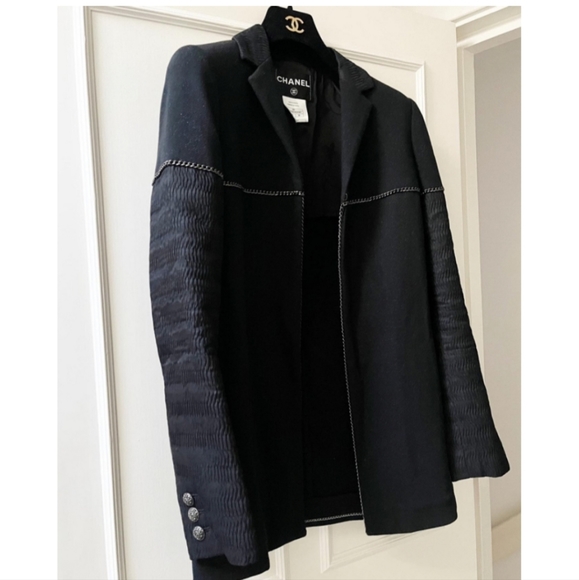 HOST PICK!!! CHANEL BLAZER/jACKET shimmering black - Picture 6 of 12